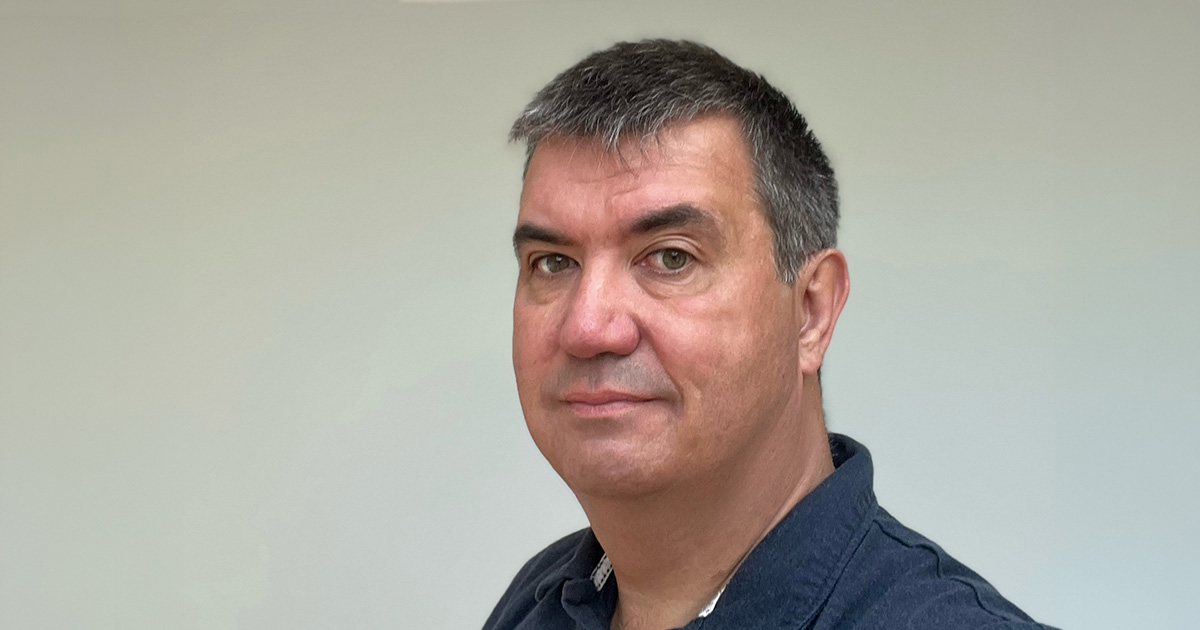 Dr Stefan Fafinski
